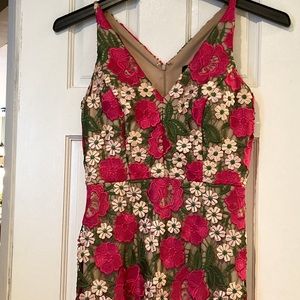 Gorgeous Xscape crocheted dress in size 2